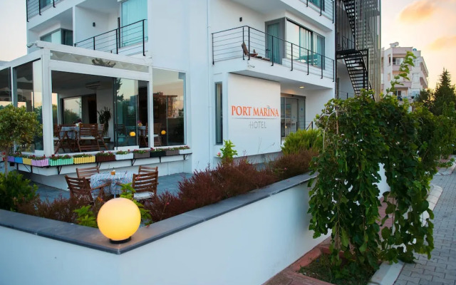 Port Marina Hotel