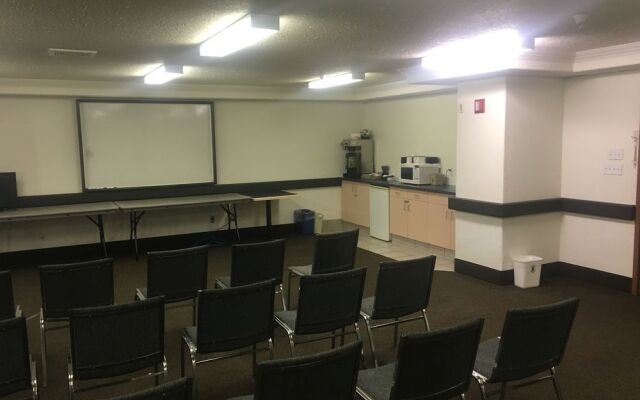 Super 8 Vermilion Ab