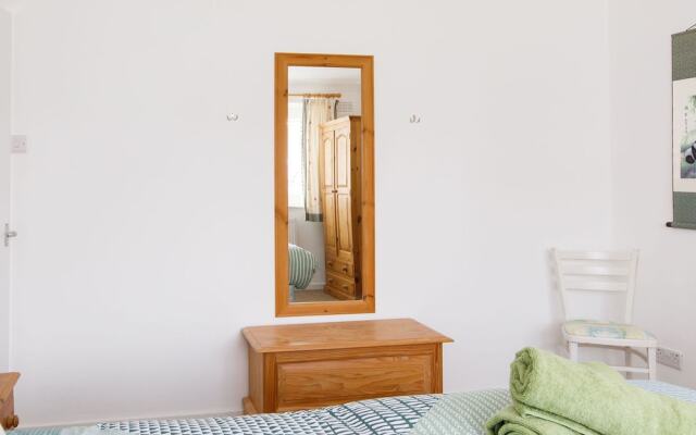 Seaside Retreat 2 Mins to Beach