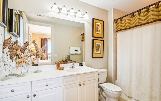 Harbor Landing 201a 3 Bedroom Condo by RedAwning