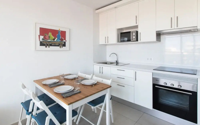 Tenerife South Shore Apartament, Coastal Lifestyle