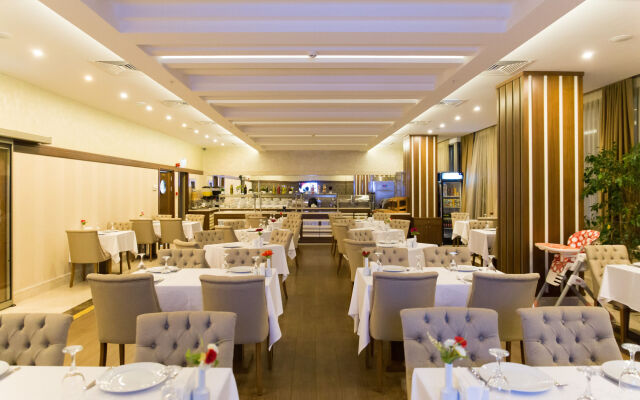 The Grand Mira Hotel