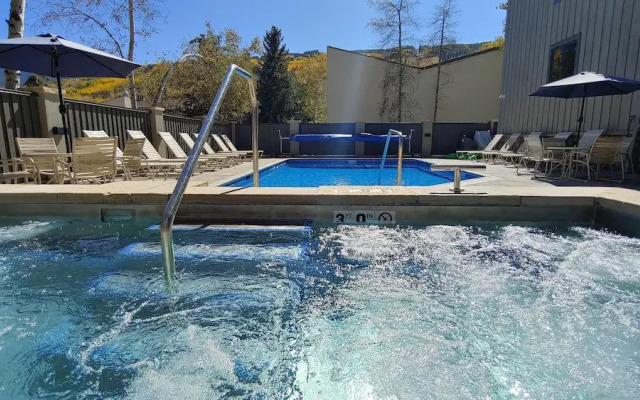 Westwind 108 2BD 2BA Plat. Condo