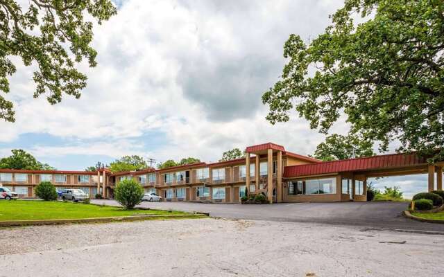 Days Inn by Wyndham Batesville AR