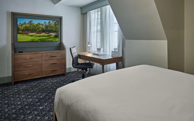 The Partridge Inn Augusta, Curio Collection by Hilton