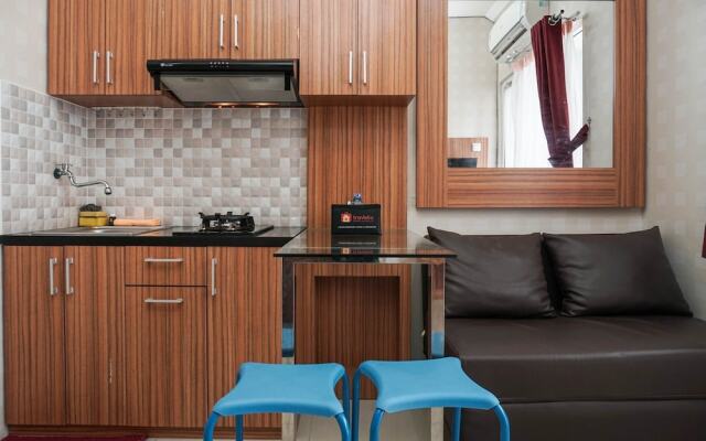 Relax and Stylish 2BR Apartment at Green Pramuka