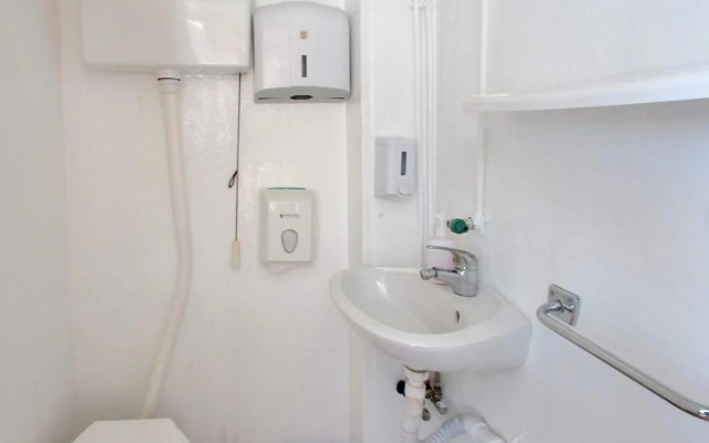 Rhythm Floating Hostel - Zadar