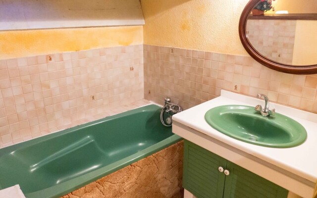 Spacious Holiday Home in Narbonne With Swimming Pool