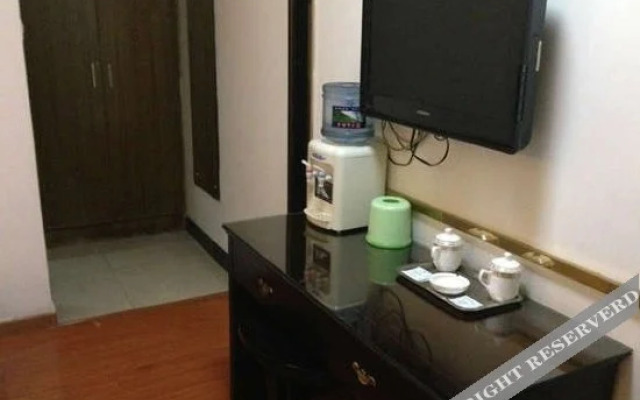 Guangzhou Ningtai Hotel (Ruyifang Metro Station Yongqingfang Branch)