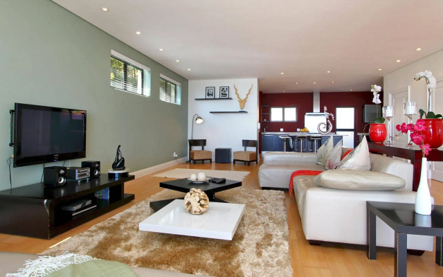 Medburn Views Penthouse