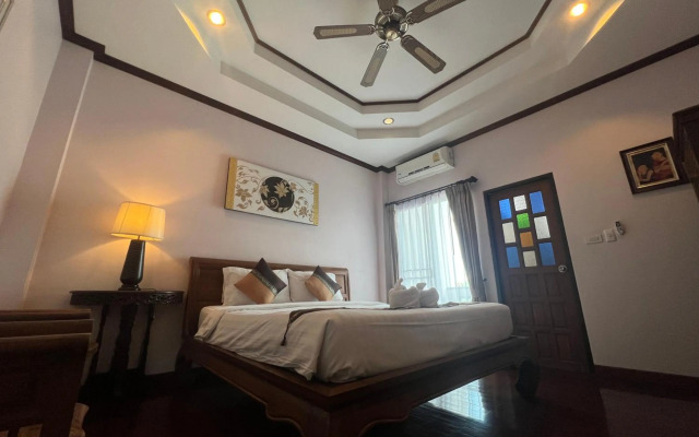 Pha Thai House