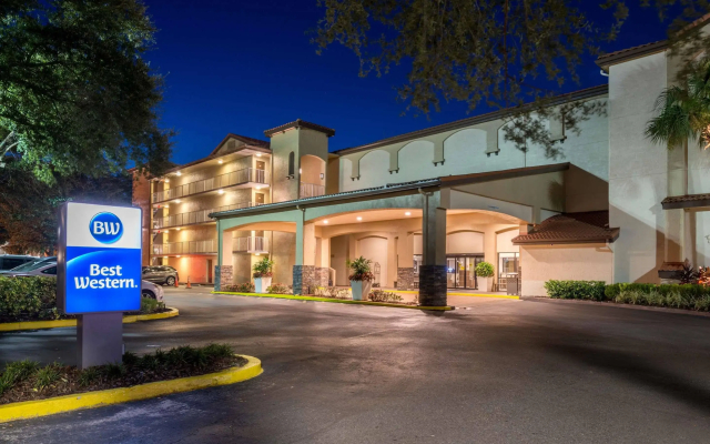 Mai Hana Hotel & Suites