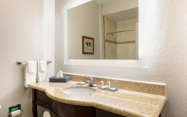 La Quinta Inn & Suites by Wyndham Lindale