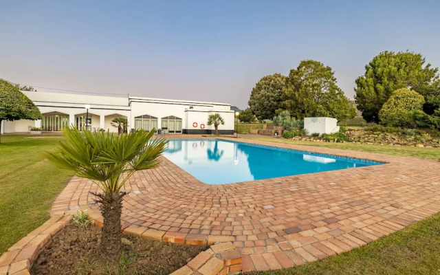 African Sky Hotels - Harrismith Inn