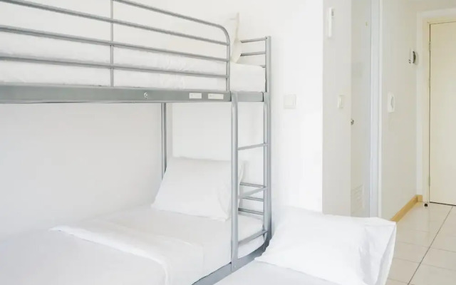 Comfort Studio Apartment M-Town Residence