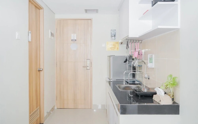Homey and Minimalist Studio Padina Apartment