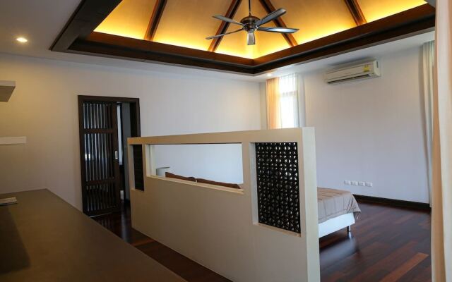 4 BR Private Villa in V49 Pattaya w/ Village Pool