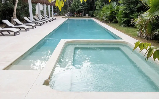 Modern Apt Tulum with 2 BDR Gym & Pool