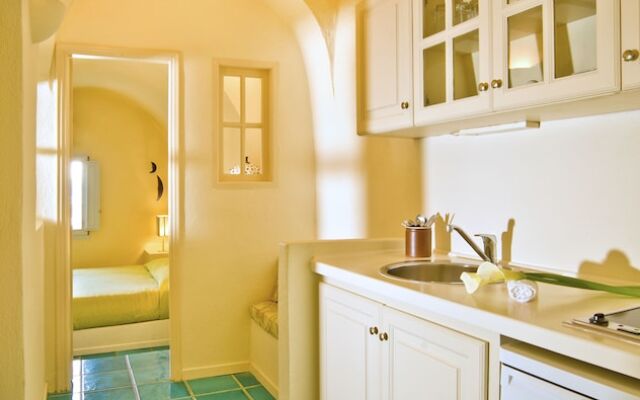 Enigma Apartments and Suites