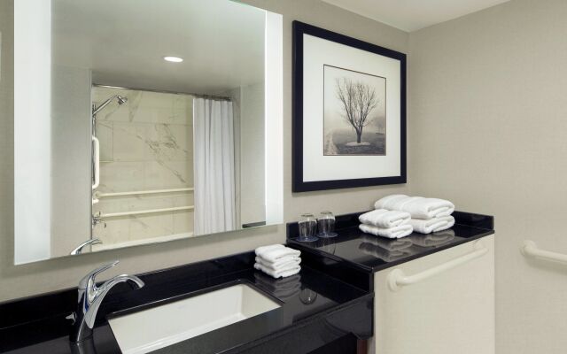 Sheraton West Des Moines Hotel