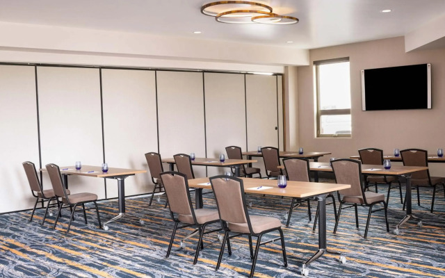 Delta Hotels by Marriott Grande Prairie Airport