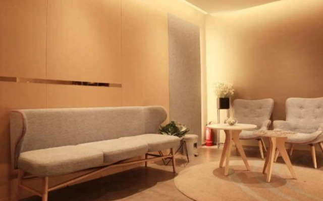 Homeinn Hotel (Jiaozuo Jianshe Road Wanfang Bridge)