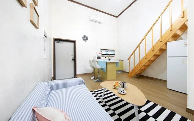 Kkoristar Pool and Spa Pension