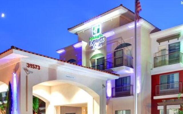 Holiday Inn Express Lake Elsinore