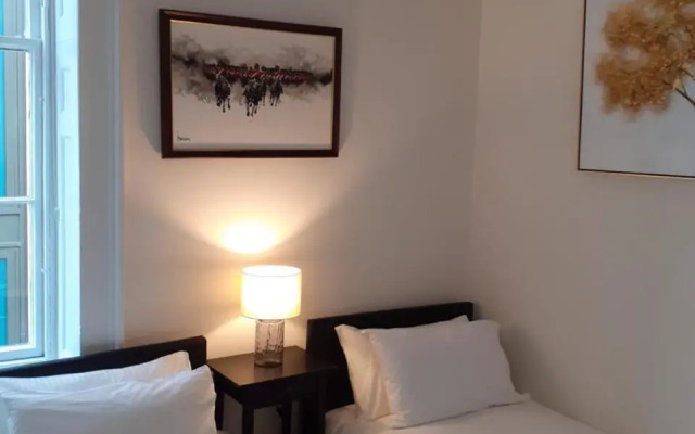 St James Quarter 2 Bed Apartment