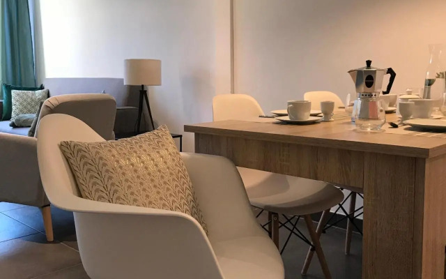 City Apartment 221