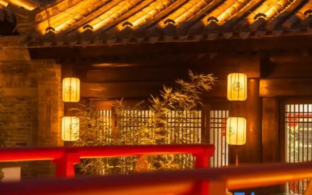 Luoyang Wanjin Hotel (Luoqi Ancient City Yingtianmen Scenic Area)