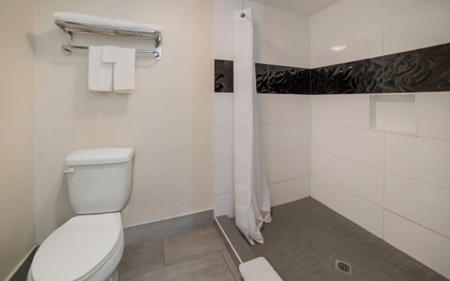 Quality Inn & Suites Goodyear - Phoenix West