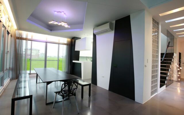 T2 Hall
