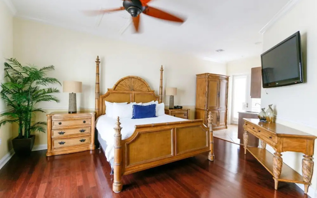 Grand Marina Suite by Brightwild Waterfront
