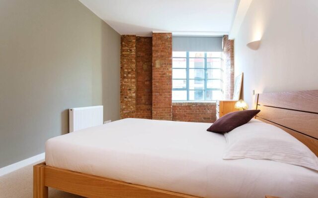 Tower Bridge Hideaway