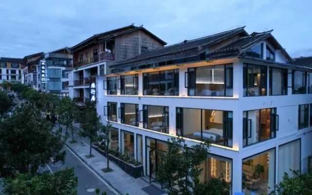 Libo Minhangju B&B (LiBo Xiaoqikong Dongmen Branch)