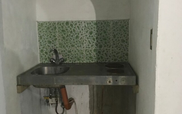 Apartment 5 With Aircon,1 Bathroom and 1 Bedroom