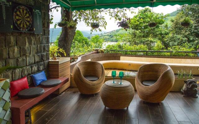 Lavasa Luxury Deck Apartment