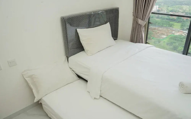 Cozy And Nice Studio At Sky House Bsd Apartment