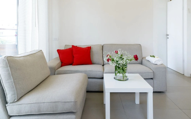 Beach & City Center by FeelHome