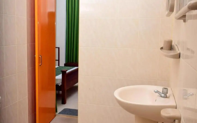 Vishmee Holiday Inn