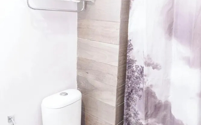 New Cozy San Pedro Home Patio Work Area