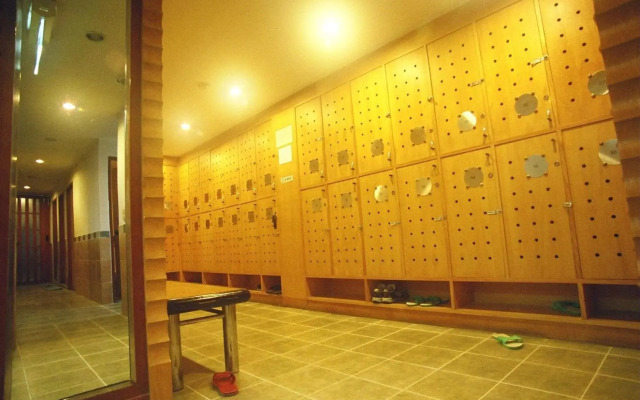 Ebina House