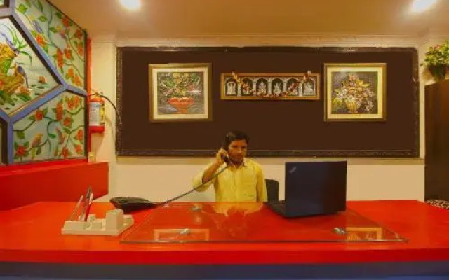 Vasundhara Guest House by OYO Rooms