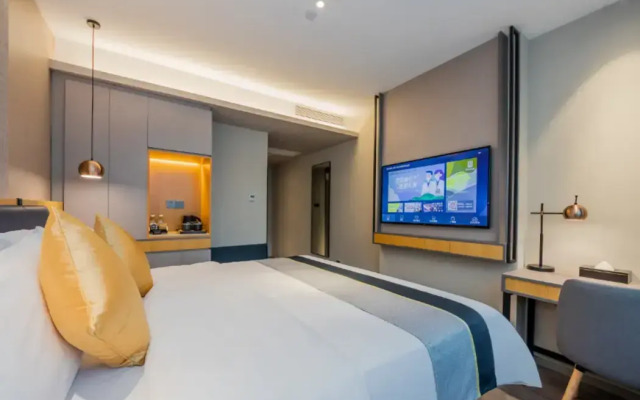 Home Inn Shanghai Lujiazui Oriental Pearl Hotel