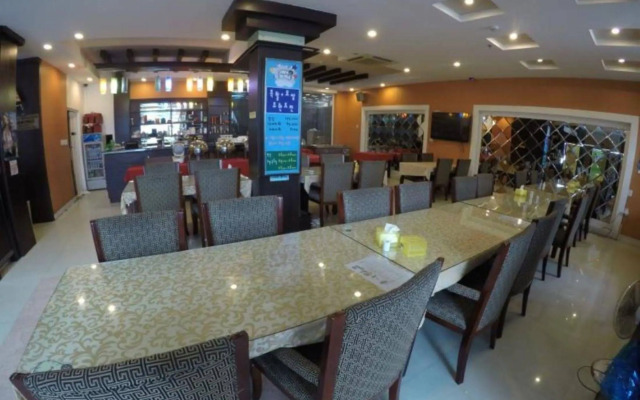 One World Hotel