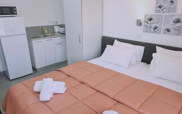 100 AN - Napa Living 19