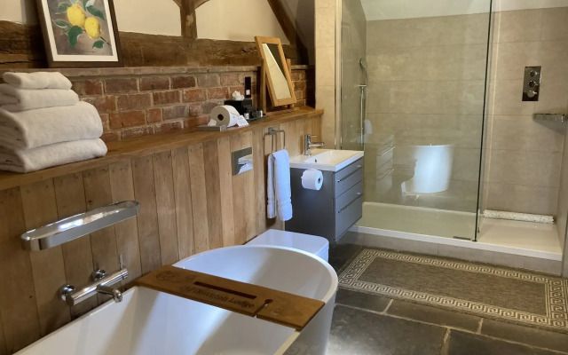 Old Downton Lodge
