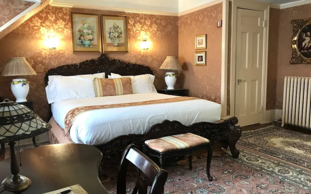 Gramercy Mansion B&B