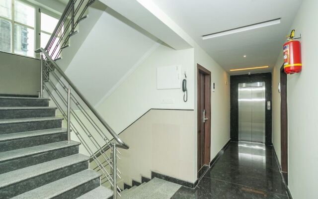 Capital O 13184 Savi International